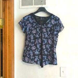 Torrid floral black blouse with lace size 00